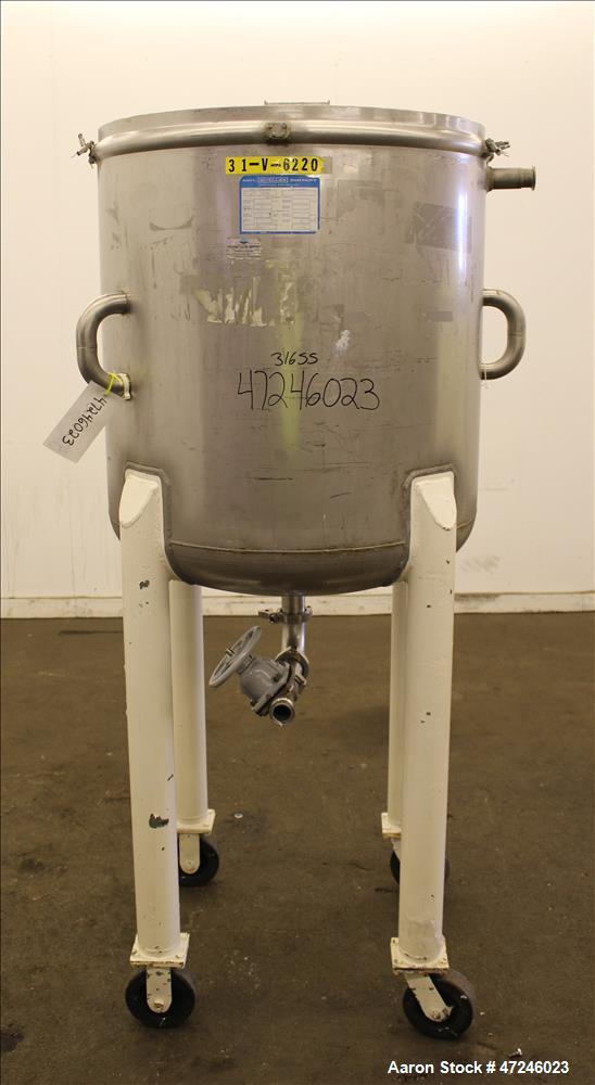 Used Mueller Tank, Model "F", 100 Gallon, 316 Stainless Steel, Vertical.