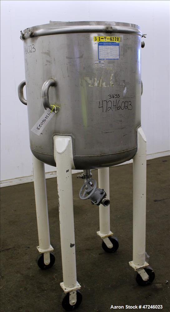 Used Mueller Tank, Model "F", 100 Gallon, 316 Stainless Steel, Vertical.
