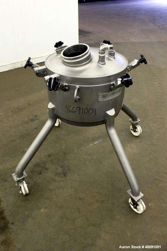Used Mueller 60 Liter (15.8 Gallon) Tank, 316 Stainless Steel, Vertical. Approximate 20" diameter x 12" straight side. Clamp down hinged dished top, dished bottom. Internal rated 0 psi at 100 degrees...