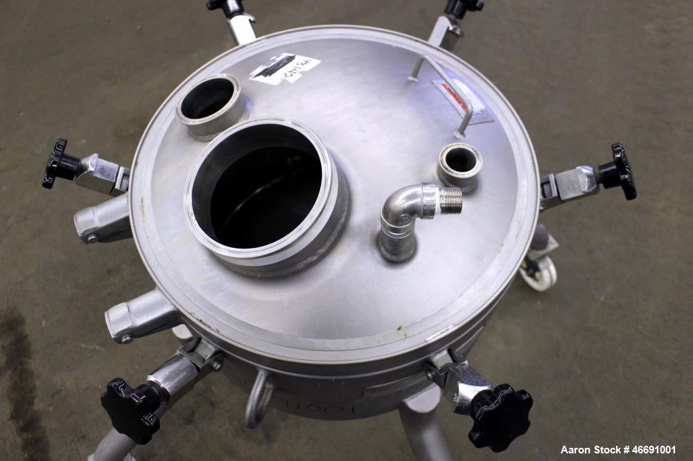Used Mueller 60 Liter (15.8 Gallon) Tank, 316 Stainless Steel, Vertical. Approximate 20" diameter x 12" straight side. Clamp down hinged dished top, dished bottom. Internal rated 0 psi at 100 degrees...
