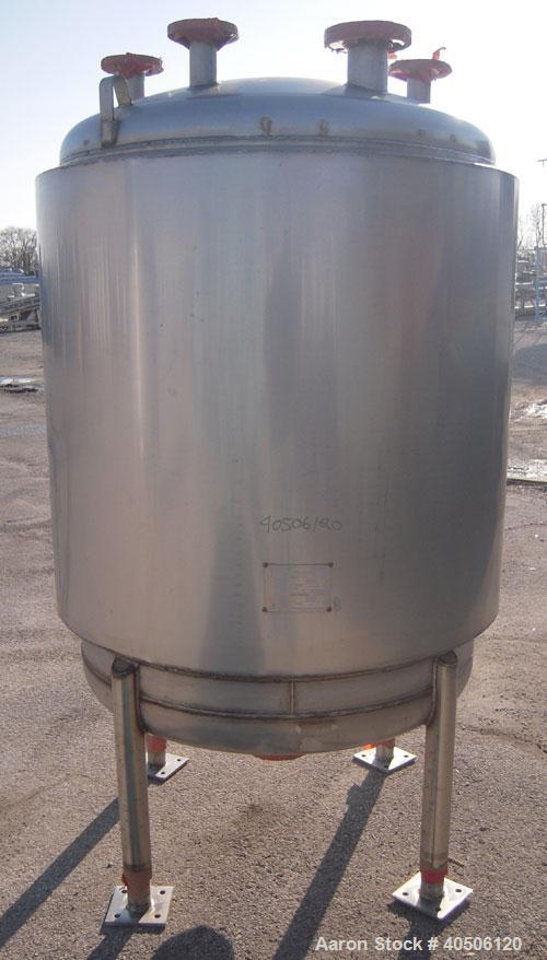 Unused- Mueller Pressure Tank, 250 Gallon, Model "F", 304L Stainless Steel, Vertical. 42" diameter x 47" straight side, dished top and bottom. Internal rated 30 psi at 200 deg F and -20 deg F at 30 p...