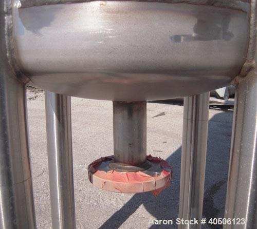 Unused- Mueller Pressure Tank, 50 Gallon, Model "F", 304L stainless steel, vertical. 17 1/2" diameter, 68" straight side, dished top and bottom. Internal rated 30 psi at 250 deg F and -20 deg F at 30...