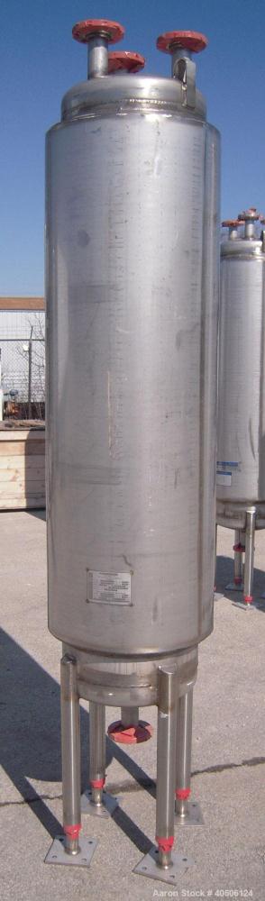 Unused- Mueller Pressure Tank, 50 Gallon, Model "F", 304L stainless steel, vertical. 17 1/2" diameter, 68" straight side, dished top and bottom. Internal rated 30 psi at 250 deg F and -20 deg F at 30...