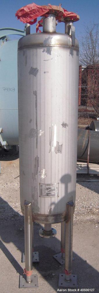 Unused- Mueller Pressure Tank, 50 Gallon, Model "F", 304L Stainless steel, Vertical. 17 1/2" diameter, 47" straight side, dished top and bottom. Internal rated 30 psi at 200 deg F and -20 deg F at 30...