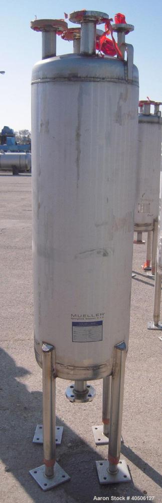 Unused- Mueller Pressure Tank, 50 Gallon, Model "F", 304L Stainless steel, Vertical. 17 1/2" diameter, 47" straight side, dished top and bottom. Internal rated 30 psi at 200 deg F and -20 deg F at 30...