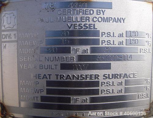 Unused- Mueller Pressure Tank, 50 Gallon, Model "F", 304L stainless steel, vertical. 17 1/2" diameter 47" straight side, dished top and bottom. Internal rated 30 psi at 150 deg F, and -20 deg F at 30...