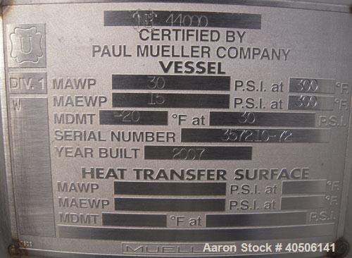 Unused- Mueller Pressure Tank, 100 Gallon, Model "F", 304L Stainless steel, Vertical. 36" diameter 30" straight side, dished top and bottom. Internal rated 30 psi at 300 deg.f., and -20 deg.f. at 30 ...