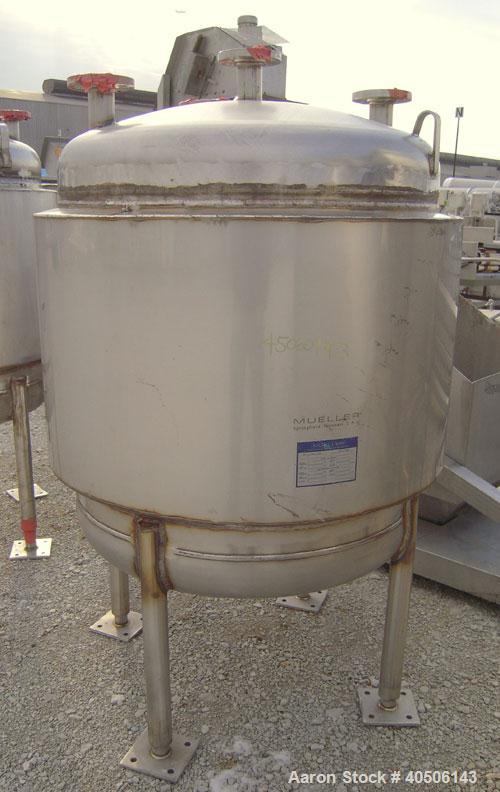 Unused- Mueller Pressure Tank, 100 Gallon, Model "F", 304L Stainless steel, Vertical. 36" diameter 30" straight side, dished top and bottom. Internal rated 30 psi at 300 deg.f., and -20 deg.f. at 30 ...