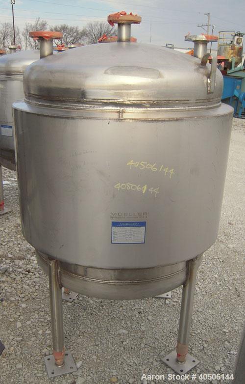 Unused- Mueller Pressure Tank, 100 Gallon, Model "F", 304L Stainless steel, Vertical. 36" diameter 30" straight side, dished top and bottom. Internal rated 30 psi at 300 deg.f., and -20 deg.f. at 30 ...