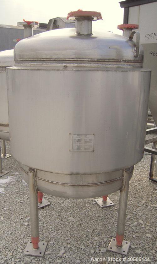 Unused- Mueller Pressure Tank, 100 Gallon, Model "F", 304L Stainless steel, Vertical. 36" diameter 30" straight side, dished top and bottom. Internal rated 30 psi at 300 deg.f., and -20 deg.f. at 30 ...