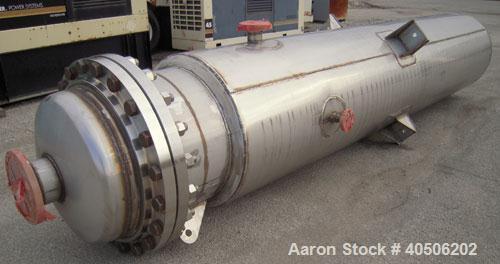 Unused- Mueller Flash Drum Pressure Tank, 200 gallon, model "F", 304L stainless steel, vertical. 24'' diameter x 138'' straight side, dished bolt on top, dished bottom. Internal rated 35 psi at 300 d...