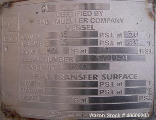 Unused- Mueller Flash Drum Pressure Tank, 200 gallon, model "F", 304L stainless steel, vertical. 24" diameter x 138" straight side, dished bolt on top, dished bottom. Internal rated 35 psi at 300 deg...