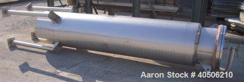 Unused- Mueller Pressure Tank, 263 Gallon, model "F", 304L stainless steel, vertical. 24" diameter x 138" straight side, dished bolt on top with davit arm, dished bottom. Internal rated 75 psi at 302...