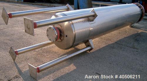 Unused- Mueller Pressure Tank, 263 Gallon, model "F", 304L stainless steel, vertical. 24" diameter x 138" straight side, dished bolt on top with davit arm, dished bottom. Internal rated 75 psi at 302...