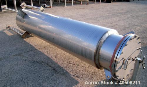 Unused- Mueller Pressure Tank, 263 Gallon, model "F", 304L stainless steel, vertical. 24" diameter x 138" straight side, dished bolt on top with davit arm, dished bottom. Internal rated 75 psi at 302...