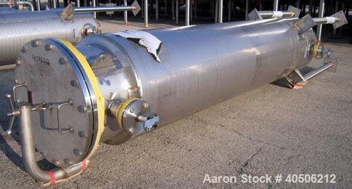 Unused- Mueller Pressure Tank, 263 Gallon, model "F", 304L stainless steel, vertical. 24" diameter x 138" straight side, dished bolt on top with davit arm, dished bottom. Internal rated 75 psi at 302...