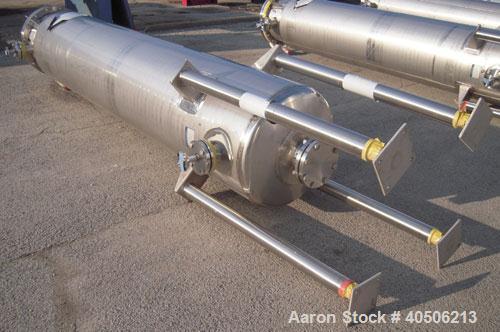 Unused- Mueller Pressure Tank, 263 Gallon, model "F", 304L stainless steel, vertical. 24" diameter x 138" straight side, dished bolt on top with davit arm, dished bottom. Internal rated 75 psi at 302...