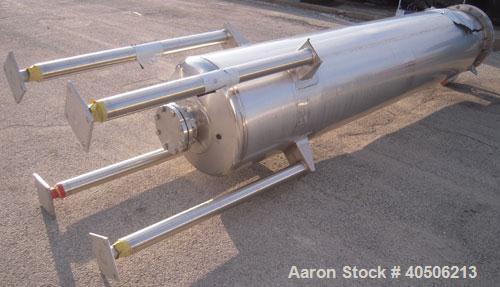 Unused- Mueller Pressure Tank, 263 Gallon, model "F", 304L stainless steel, vertical. 24" diameter x 138" straight side, dished bolt on top with davit arm, dished bottom. Internal rated 75 psi at 302...