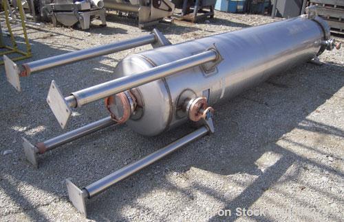 Unused- Mueller Pressure Tank, 263 Gallon, Model "F", 304L Stainless Steel, Vertical. 24" diameter x 138" straight side, dished bolt on top with davit arm, dished bottom. Internal rated 75 psi at 302...