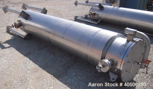 Unused- Mueller Pressure Tank, 263 Gallon, Model "F", 304L Stainless Steel, Vertical. 24" diameter x 138" straight side, dished bolt on top with davit arm, dished bottom. Internal rated 75 psi at 302...