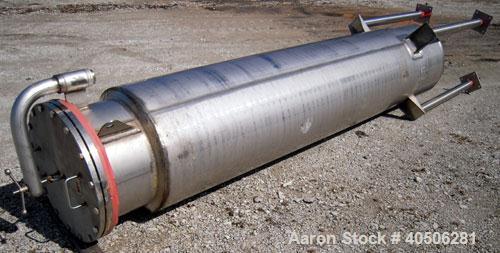 Unused- Mueller Pressure Tank, 263 Gallon, Model "F", 304L Stainless Steel, Vertical. 24" diameter x 138" straight side, dished bolt on top with davit arm, dished bottom. Internal rated 75 psi at 302...