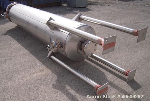 Unused- Mueller Pressure Tank, 263 Gallon, Model "F", 304L Stainless Steel, Vertical. 24" diameter x 138" straight side, dished bolt on top with davit arm, dished bottom. Internal rated 75 psi at 302...