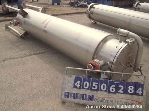 Unused- Mueller Pressure Tank, 263 Gallon, Model "F", 304L Stainless Steel, Vertical. 24" diameter x 138" straight side, dished bolt on top with davit arm, dished bottom. Internal rated 75 psi at 302...