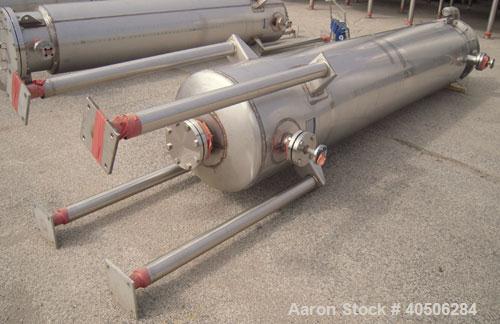 Unused- Mueller Pressure Tank, 263 Gallon, Model "F", 304L Stainless Steel, Vertical. 24" diameter x 138" straight side, dished bolt on top with davit arm, dished bottom. Internal rated 75 psi at 302...