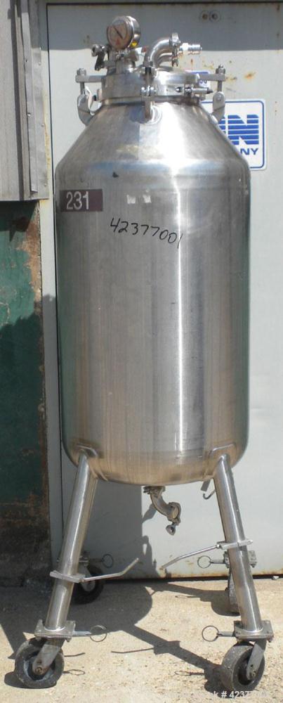 Used Mueller Pressure Tank, 66 Gallon, model F, 316L stainless steel, vertical. 24" Diameter x 32" straight side, cone top, dish bottom. Internal rated 15 psi @ 150 degrees F. Internal CIP spray ball...