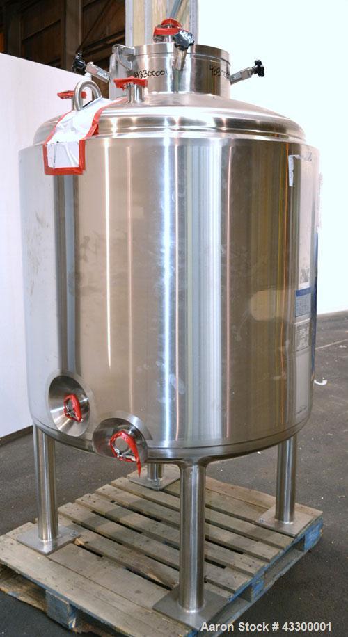 Unused- Mueller WFI Storage Tank, 250 Gallon (946 Liter), Model F, 316L Stainless Steel, Vertical. 42” Diameter x 37” straight side, dished top and bottom. Internal polished, rated 40 psi at 300 degr...