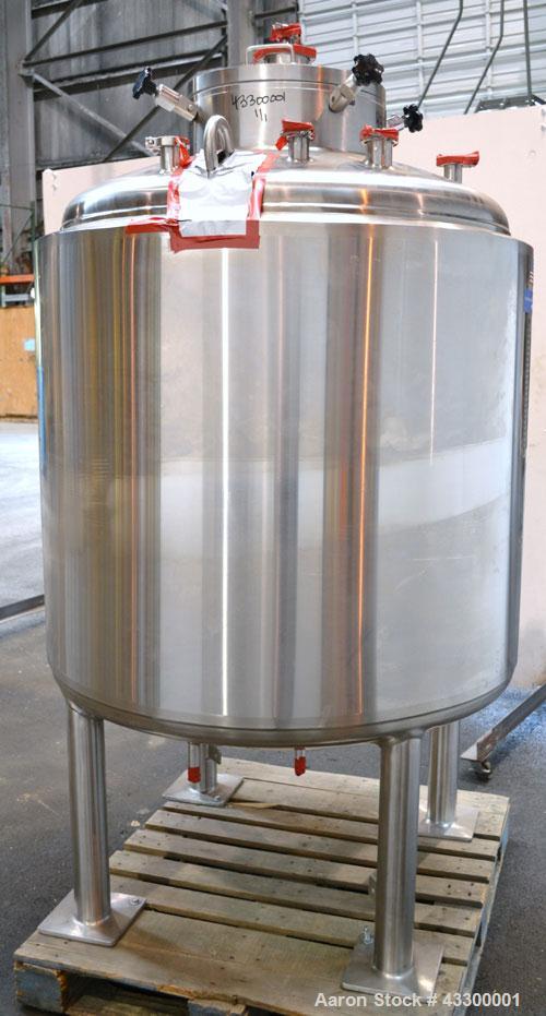 Unused- Mueller WFI Storage Tank, 250 Gallon (946 Liter), Model F, 316L Stainless Steel, Vertical. 42” Diameter x 37” straight side, dished top and bottom. Internal polished, rated 40 psi at 300 degr...