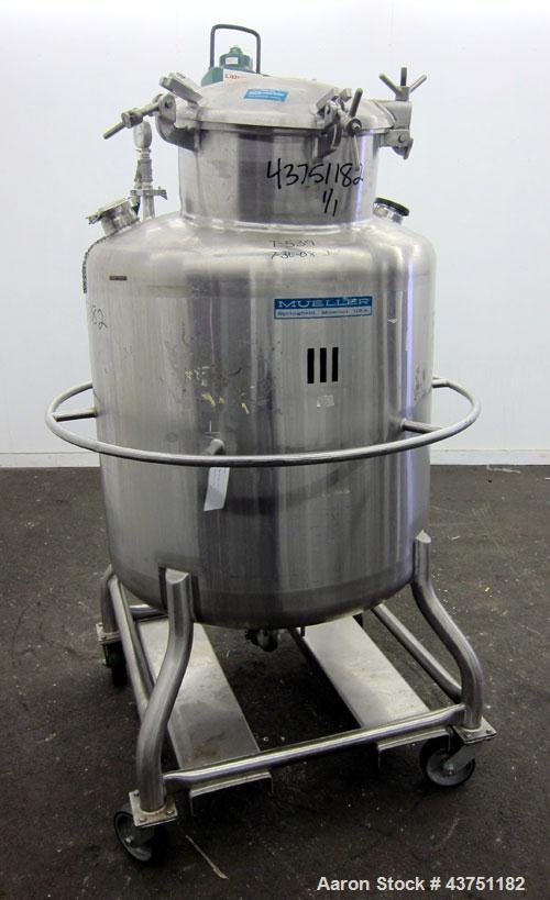 Used Mueller Tank, 100 Gallon, Model F, 316 Stainless Steel, Vertical.  36" Diameter x 32" straight side.  Dished top and bottom.  Internal rated 3 psi at 100 degrees F.  Off center top entering Ligh...