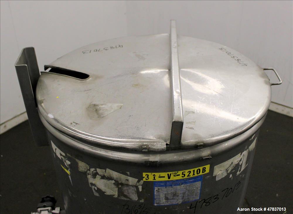 Used Mueller Tank, 378 Liter (99.8 Gallon), Model F, 316 Stainless Steel, Vertical. 30" Diameter x 29" straight side, open top with (2) 1/2 covers, dished bottom. Provision for a clamp on agitator. B...