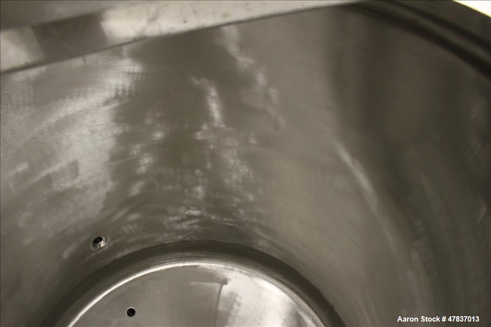 Used Mueller Tank, 378 Liter (99.8 Gallon), Model F, 316 Stainless Steel, Vertical. 30" Diameter x 29" straight side, open top with (2) 1/2 covers, dished bottom. Provision for a clamp on agitator. B...
