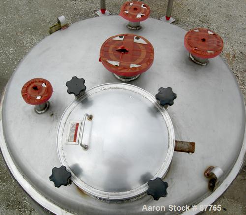 Unused-NEW: Mueller pressure tank, 470 gallon, 304/304L stainless steel, vertical. 48" diameter x 50" straight side. Dished top and bottom. Internal rated 15 psi at 200 deg F. Insulated with Foamglas...