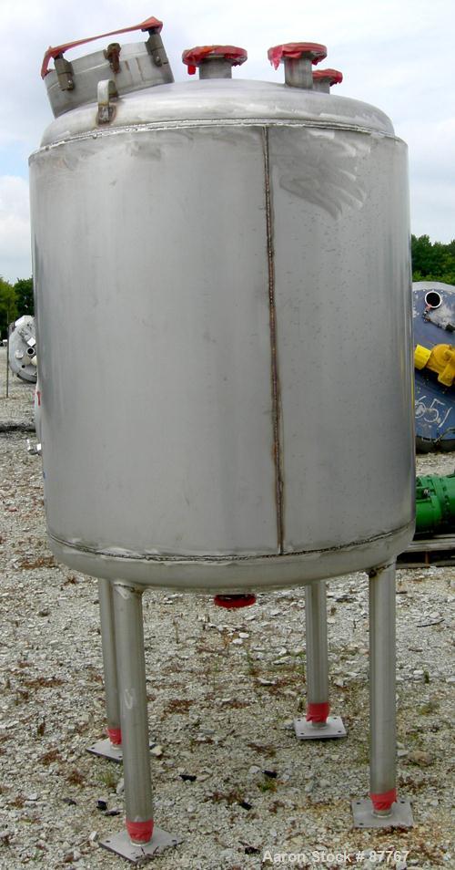 Unused-NEW: Mueller pressure tank, 470 gallon, 304/304L stainless steel, vertical. 48" diameter x 50" straight side. Dished top and bottom. Internal rated 15 psi at 200 deg F. Insulated with Foamglas...