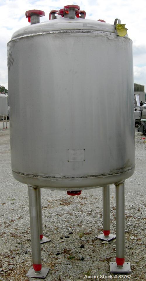 Unused-NEW: Mueller pressure tank, 470 gallon, 304/304L stainless steel, vertical. 48" diameter x 50" straight side. Dished top and bottom. Internal rated 15 psi at 200 deg F. Insulated with Foamglas...