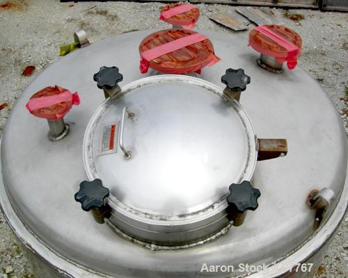 Unused-NEW: Mueller pressure tank, 470 gallon, 304/304L stainless steel, vertical. 48" diameter x 50" straight side. Dished top and bottom. Internal rated 15 psi at 200 deg F. Insulated with Foamglas...
