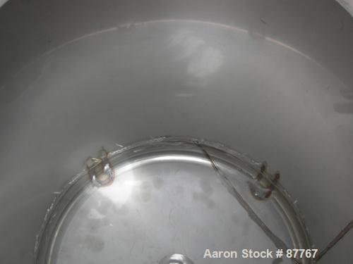 Unused-NEW: Mueller pressure tank, 470 gallon, 304/304L stainless steel, vertical. 48" diameter x 50" straight side. Dished top and bottom. Internal rated 15 psi at 200 deg F. Insulated with Foamglas...