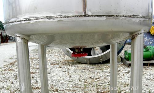 Unused-NEW: Mueller pressure tank, 470 gallon, 304/304L stainless steel, vertical. 48" diameter x 50" straight side. Dished top and bottom. Internal rated 15 psi at 200 deg F. Insulated with Foamglas...