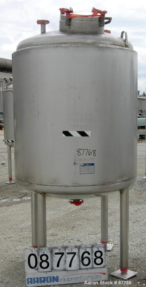 Unused-NEW: Mueller pressure tank, 470 gallon, 304/304L stainless steel, vertical. 48" diameter x 50" straight side. Dished top and bottom. Internal rated 15 psi at 200 deg F. Insulated with Foamglas...