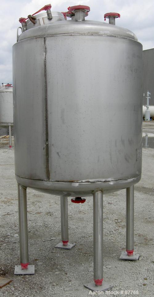 Unused-NEW: Mueller pressure tank, 470 gallon, 304/304L stainless steel, vertical. 48" diameter x 50" straight side. Dished top and bottom. Internal rated 15 psi at 200 deg F. Insulated with Foamglas...