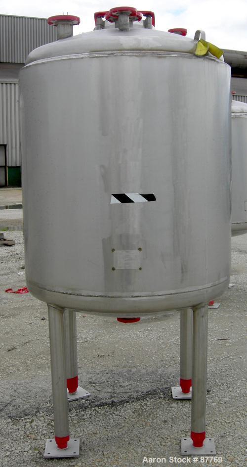 Unused-NEW: Mueller pressure tank, 470 gallon, 304/304L stainless steel, vertical. 48" diameter x 50" straight side. Dished top and bottom. Internal rated 15 psi at 200 deg F. Insulated with Foamglas...