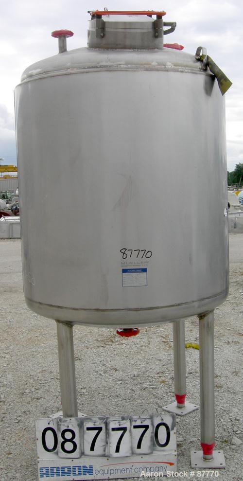 Unused-NEW: Mueller pressure tank, 470 gallon, 304/304L stainless steel, vertical. 48" diameter x 50" straight side. Dished top and bottom. Internal rated 15 psi at 200 deg F. Insulated with Foamglas...