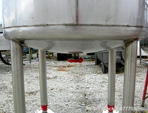 Unused-NEW: Mueller pressure tank, 470 gallon, 304/304L stainless steel, vertical. 48" diameter x 50" straight side. Dished top and bottom. Internal rated 15 psi at 200 deg F. Insulated with Foamglas...