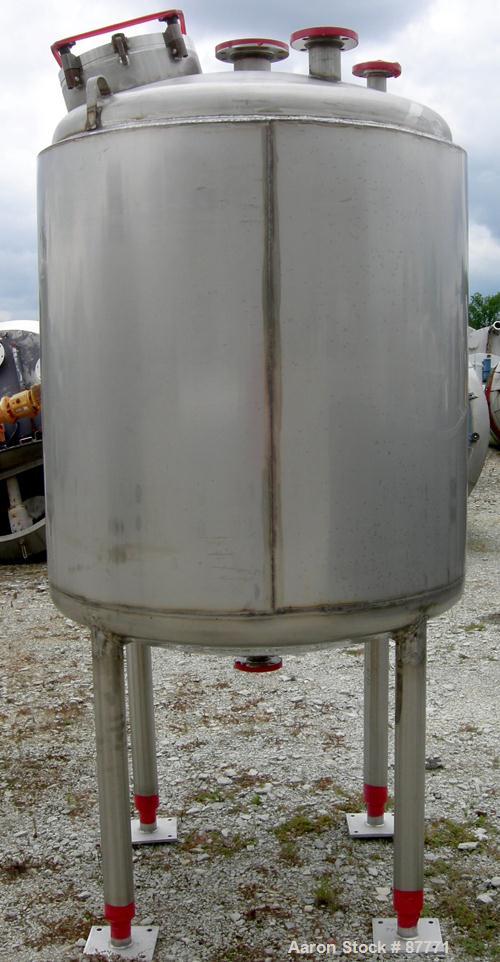 Unused-NEW: Mueller pressure tank, 470 gallon, 304/304L stainless steel, vertical. 48" diameter x 50" straight side. Dished top and bottom. Internal rated 15 psi at 200 deg F. Insulated with Foamglas...