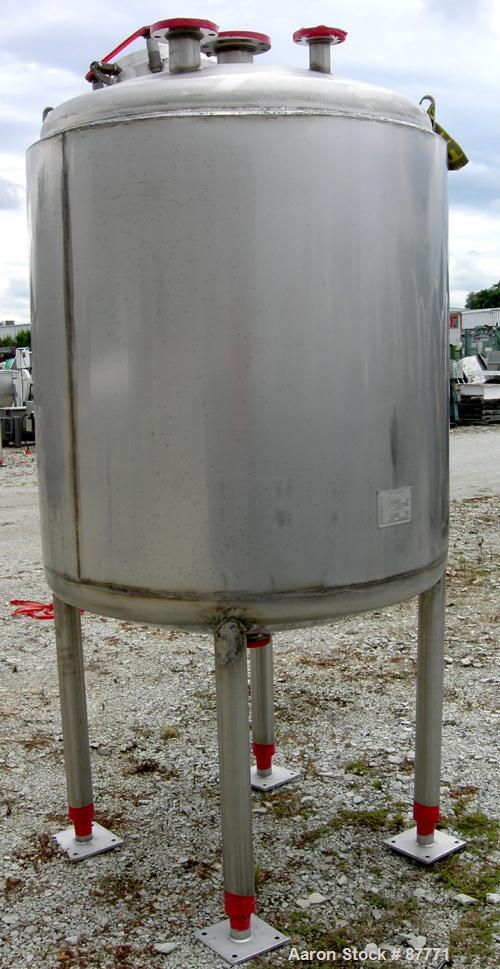 Unused-NEW: Mueller pressure tank, 470 gallon, 304/304L stainless steel, vertical. 48" diameter x 50" straight side. Dished top and bottom. Internal rated 15 psi at 200 deg F. Insulated with Foamglas...