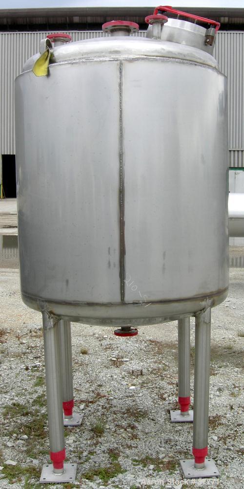 Unused-NEW: Mueller pressure tank, 470 gallon, 304/304L stainless steel, vertical. 48" diameter x 50" straight side. Dished top and bottom. Internal rated 15 psi at 200 deg F. Insulated with Foamglas...