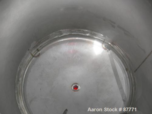 Unused-NEW: Mueller pressure tank, 470 gallon, 304/304L stainless steel, vertical. 48" diameter x 50" straight side. Dished top and bottom. Internal rated 15 psi at 200 deg F. Insulated with Foamglas...