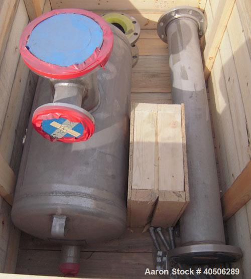 Unused- Mueller Tank, 25 Gallon, Model "H", 304 Stainless steel, Horizontal. Approximately 14'' diameter x 30'' straight side, dished ends. Internal rated to 120 deg F. Openings: top 3'', 6’’, (2) to...